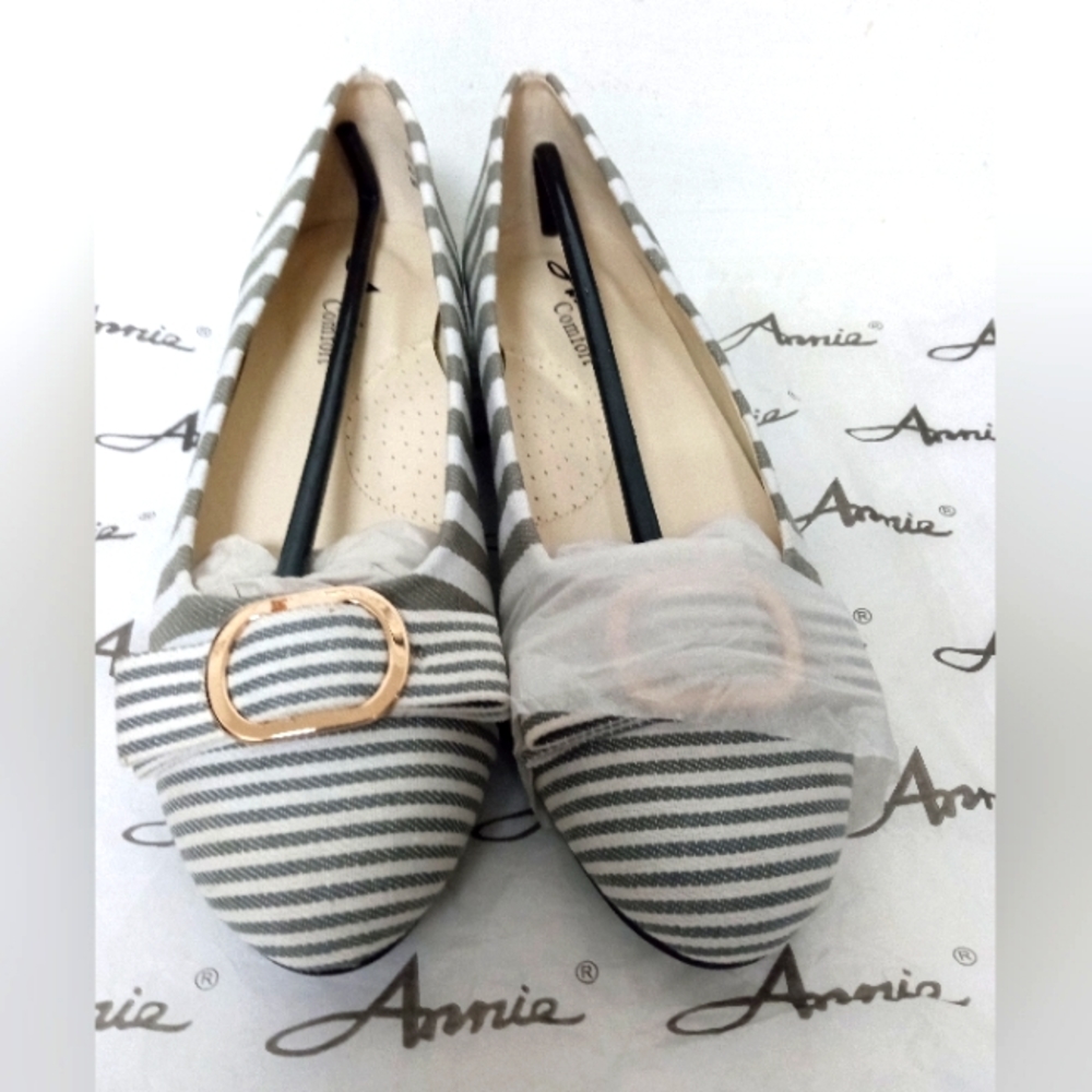 Annie Comfort EDDY Grey & White Strip Flats Size 6.5-M New Women's